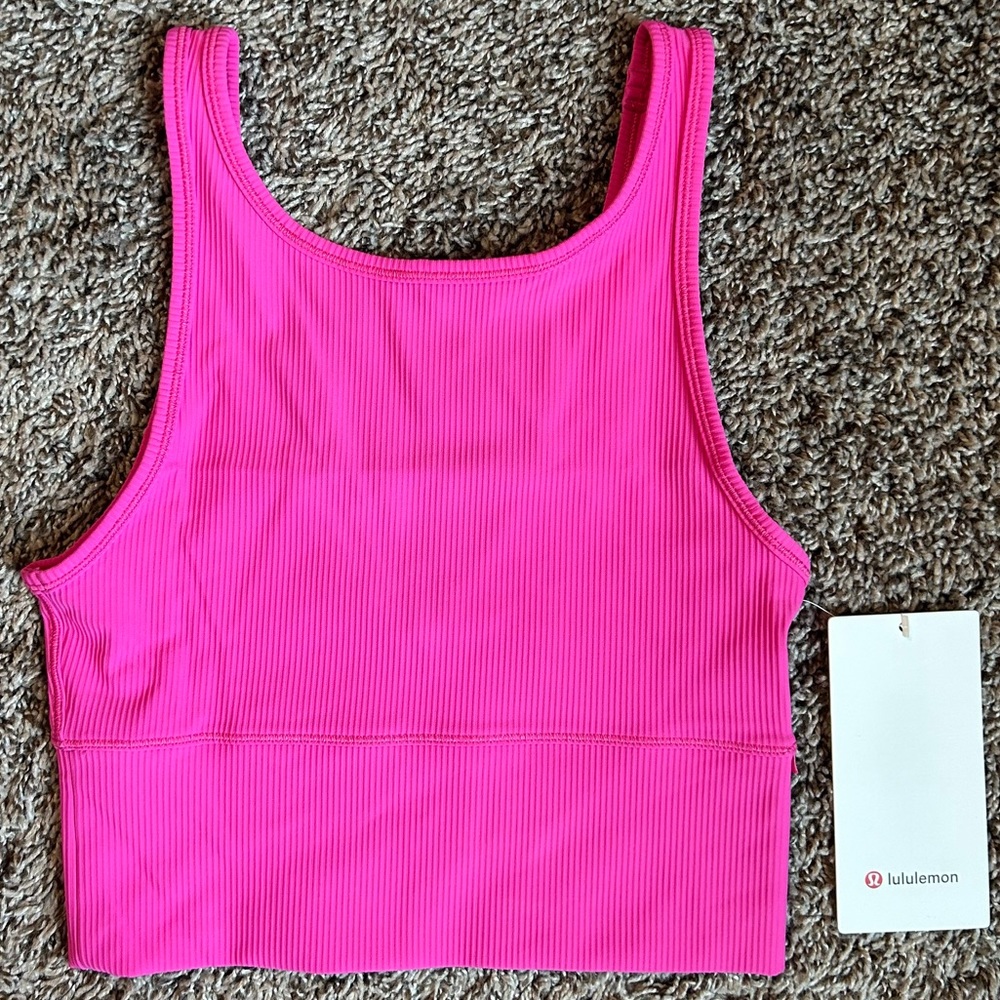 Lululemon size 4 NWT Power Pivot Tank